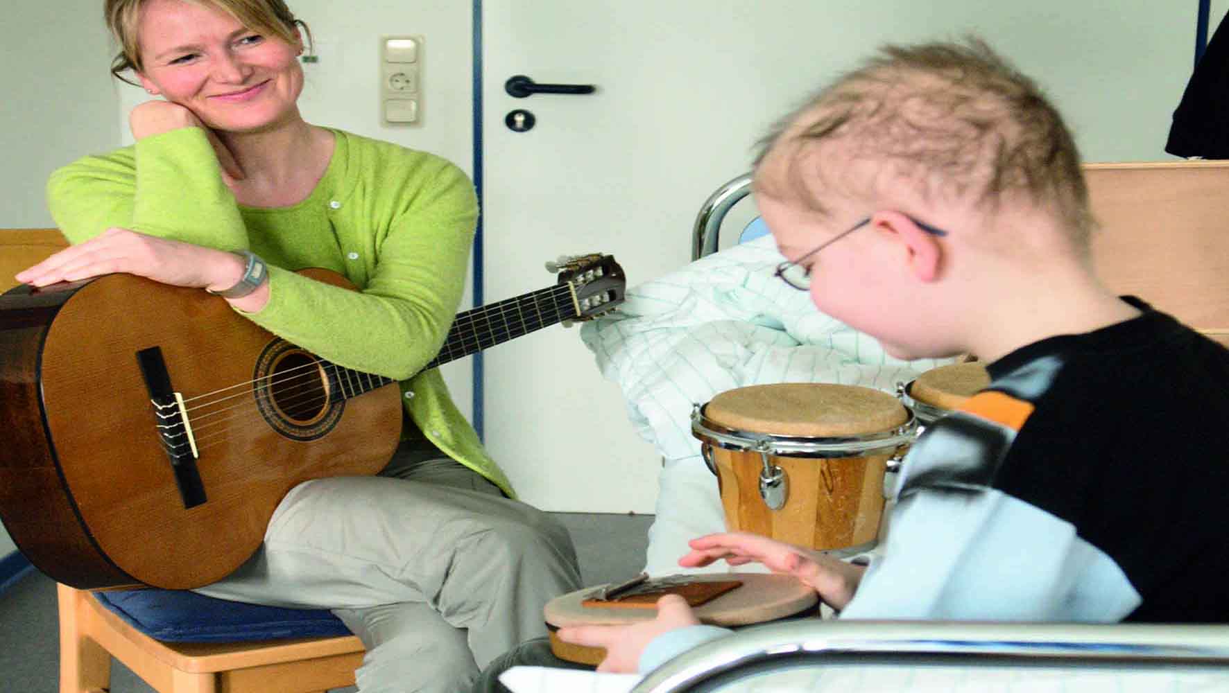 چه نوع موسیقی برای افراد مبتلا به سرطان توصیه می شود؟